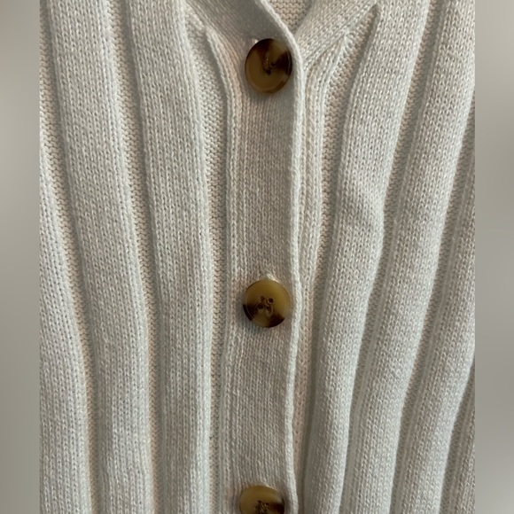 Aeropostale, Cropped Button Up Sweater. - Picture 3 of 4